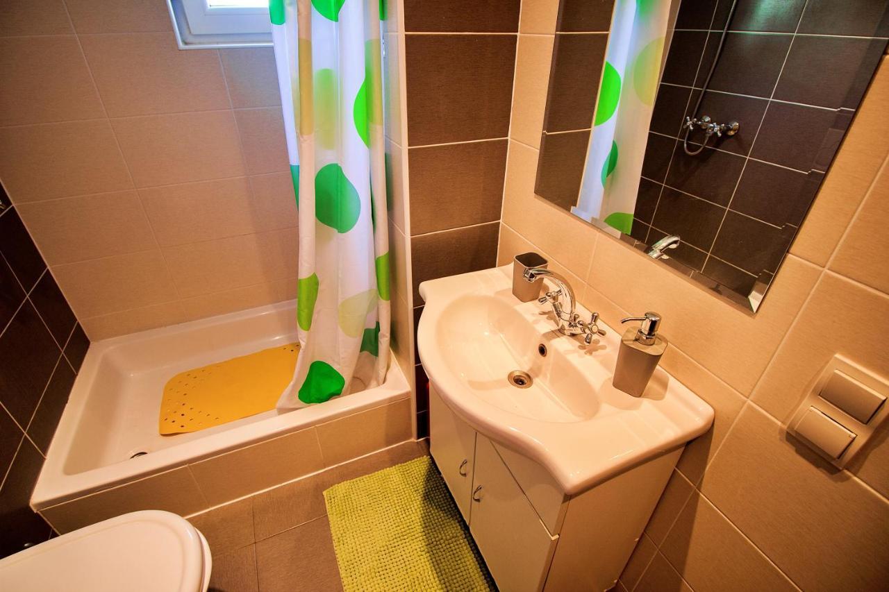 Sandy Beach Apartments Duce Luaran gambar
