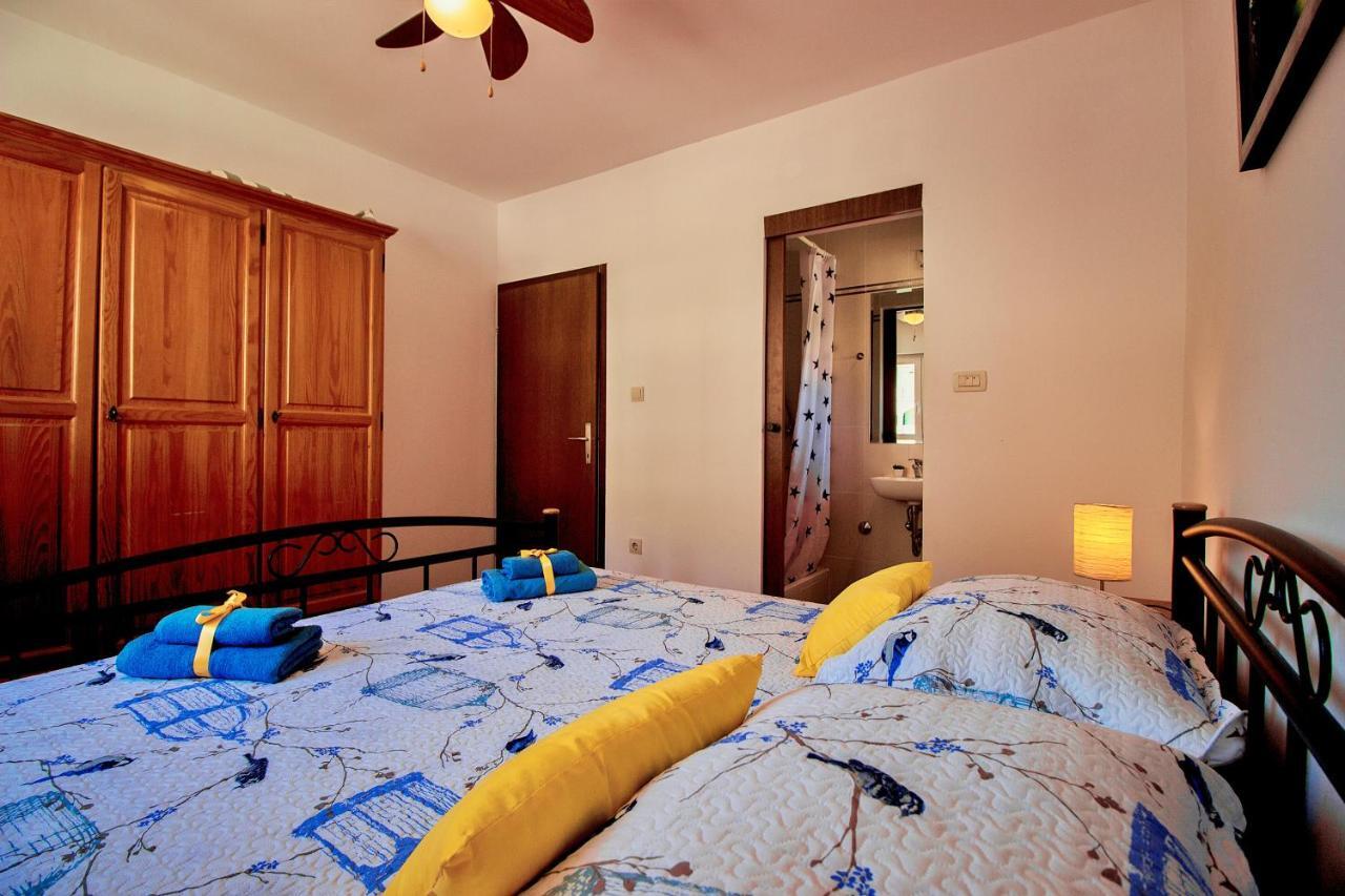 Sandy Beach Apartments Duce Luaran gambar