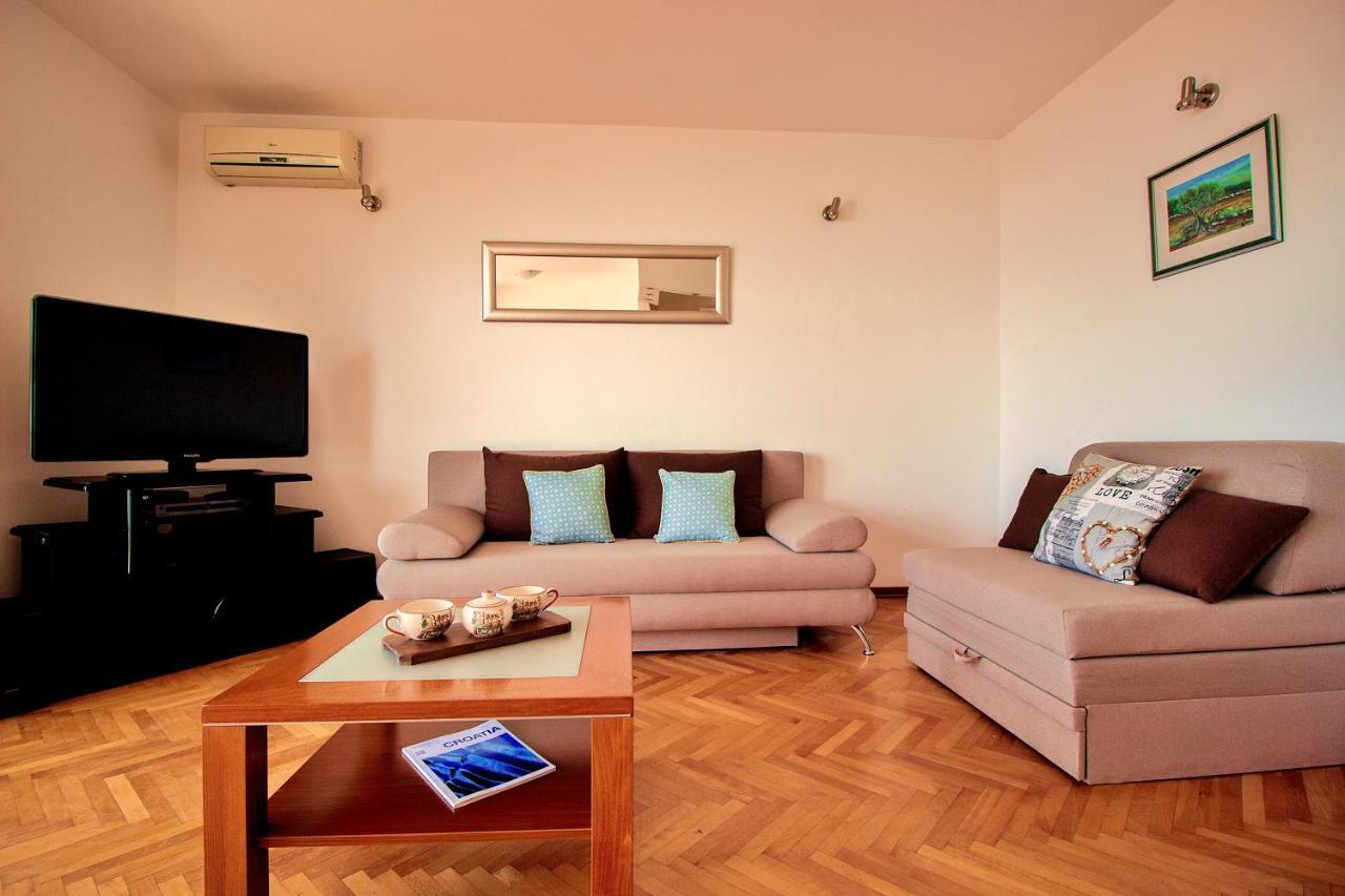 Sandy Beach Apartments Duce Luaran gambar